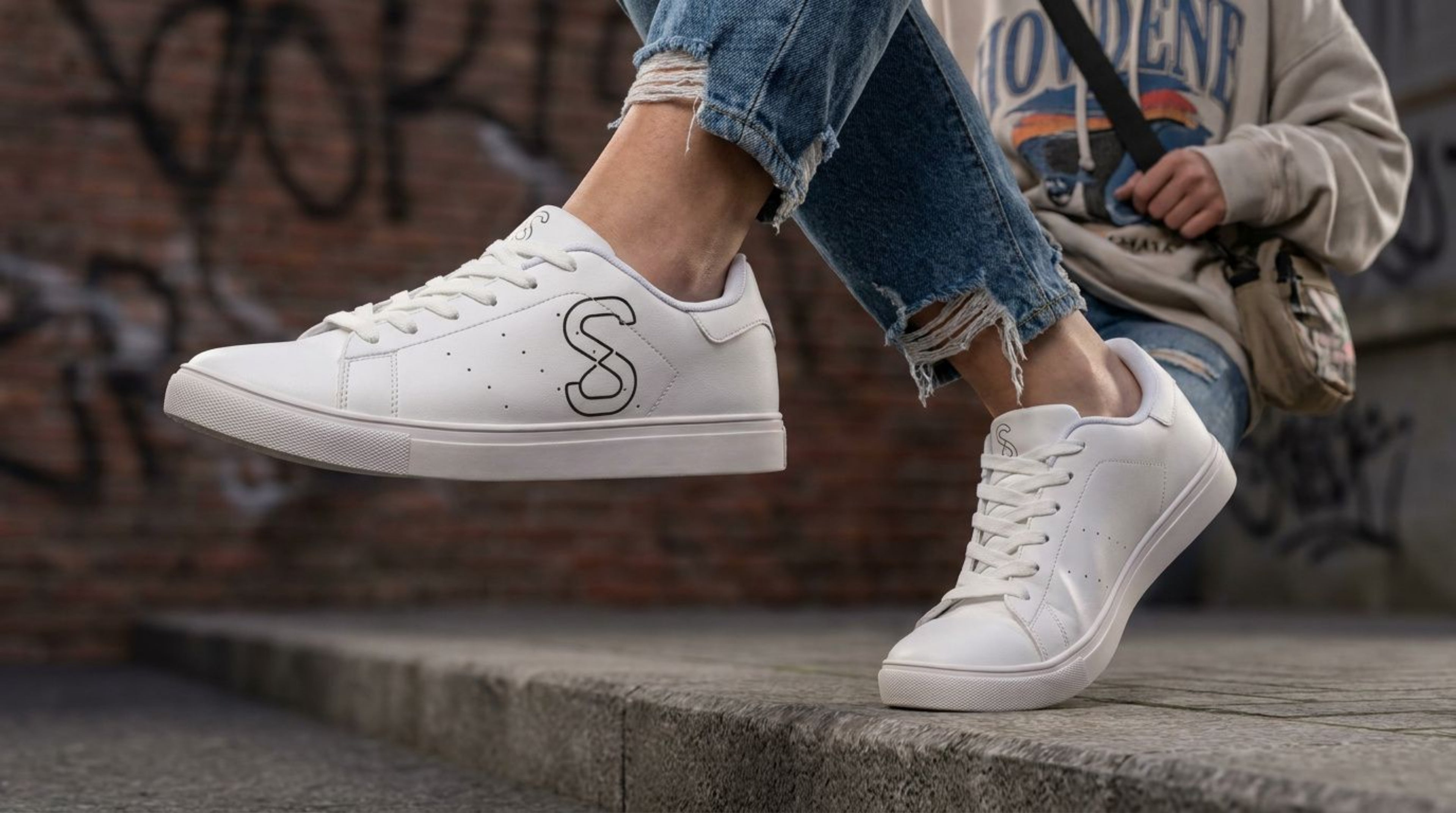 Women's White Leather Sneakers — Minimal Casual Low-Top Shoe with Subtle 'S' Logo